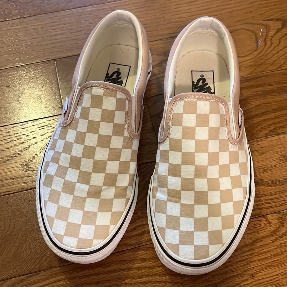 Checkered tan & white vans